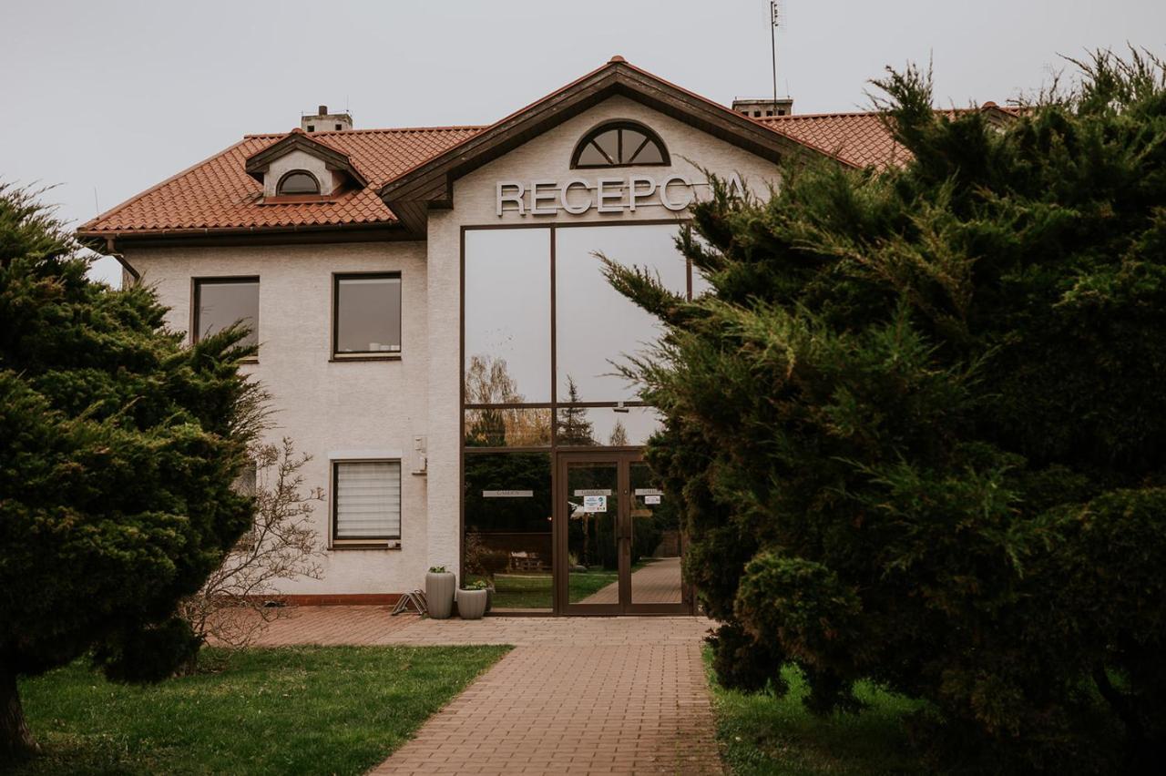 Villa Garden Oleśnica Eksteriør billede